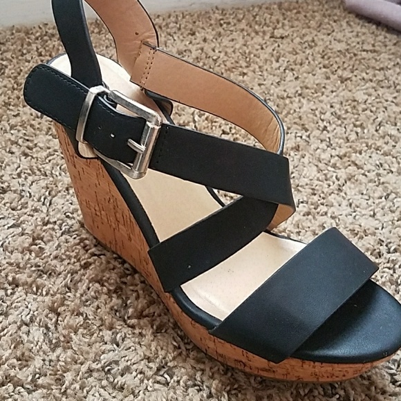 !!black wedges !! Excellent condition! - Picture 5 of 5